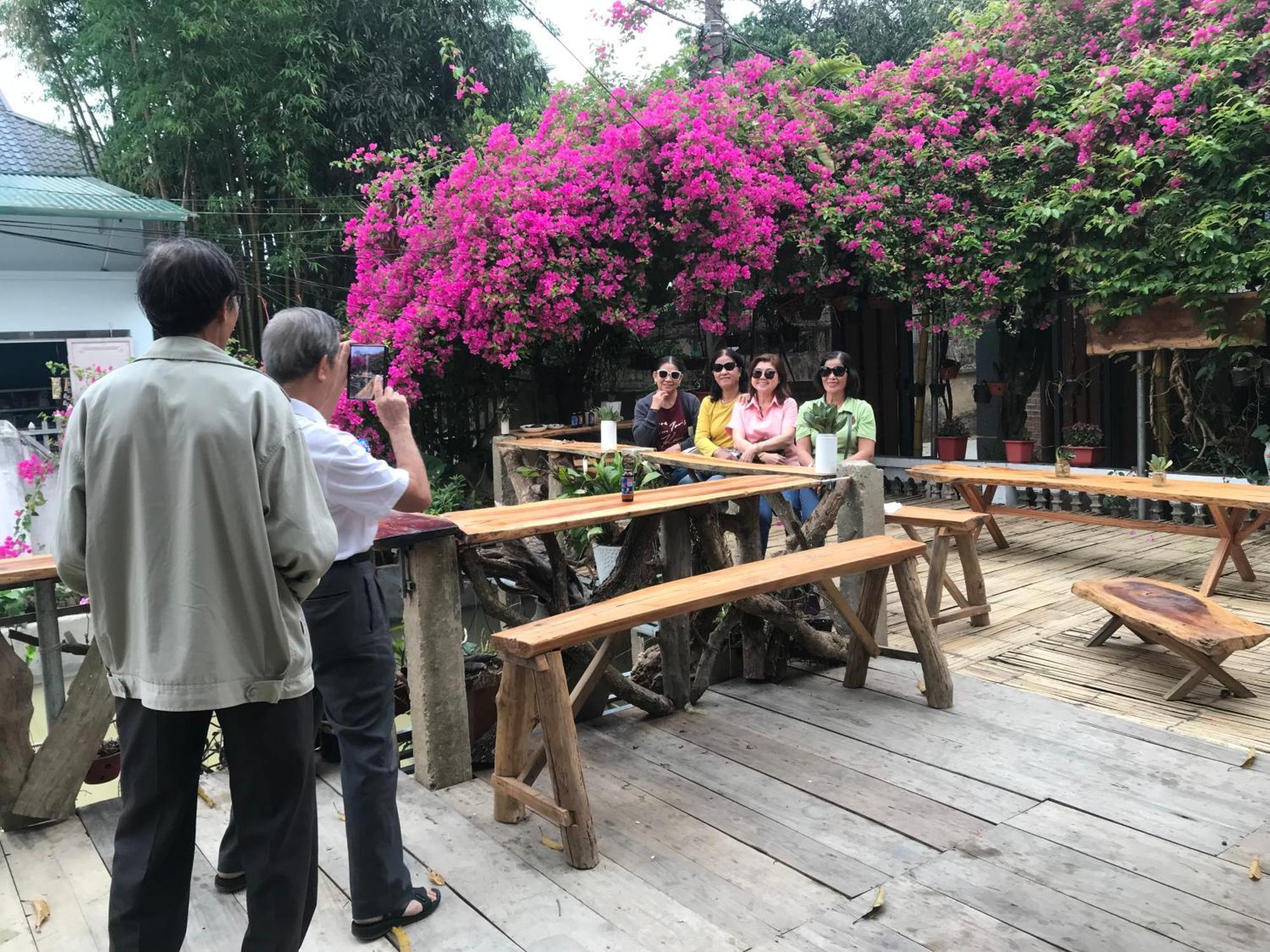 Minh Ngoc Homestay Dien Bien Phu Ban Him Lom Exterior photo